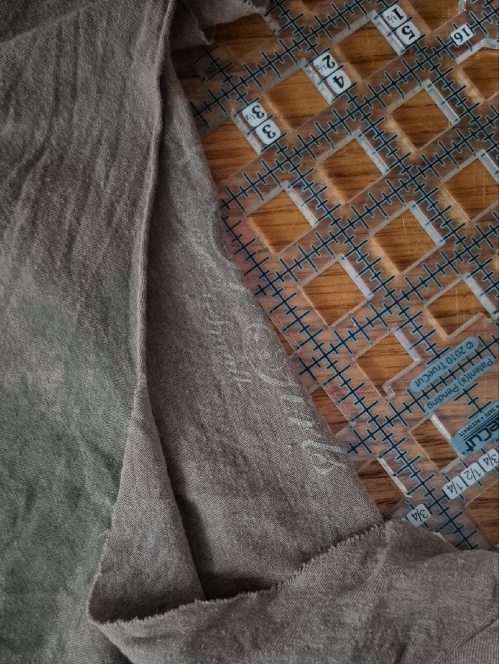 Pre-cut Cropped Fox Riders Graphic Tee in Brown with Lavender Print - Picture 3 of 4